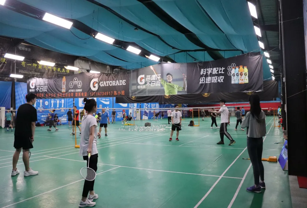  “羽”多分歧——888集团集团组织发展员工羽毛球竞技活动